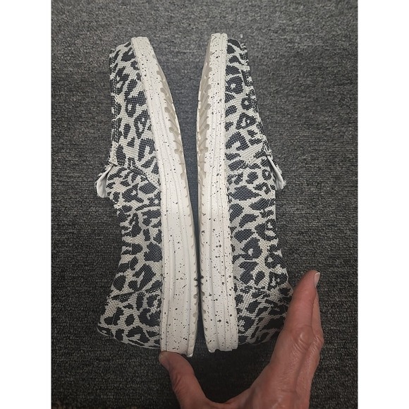 Hey Dude Misty Woven Cheetah Gray Shoes Women Slip On Size 11 Boho Casual - Picture 5 of 5